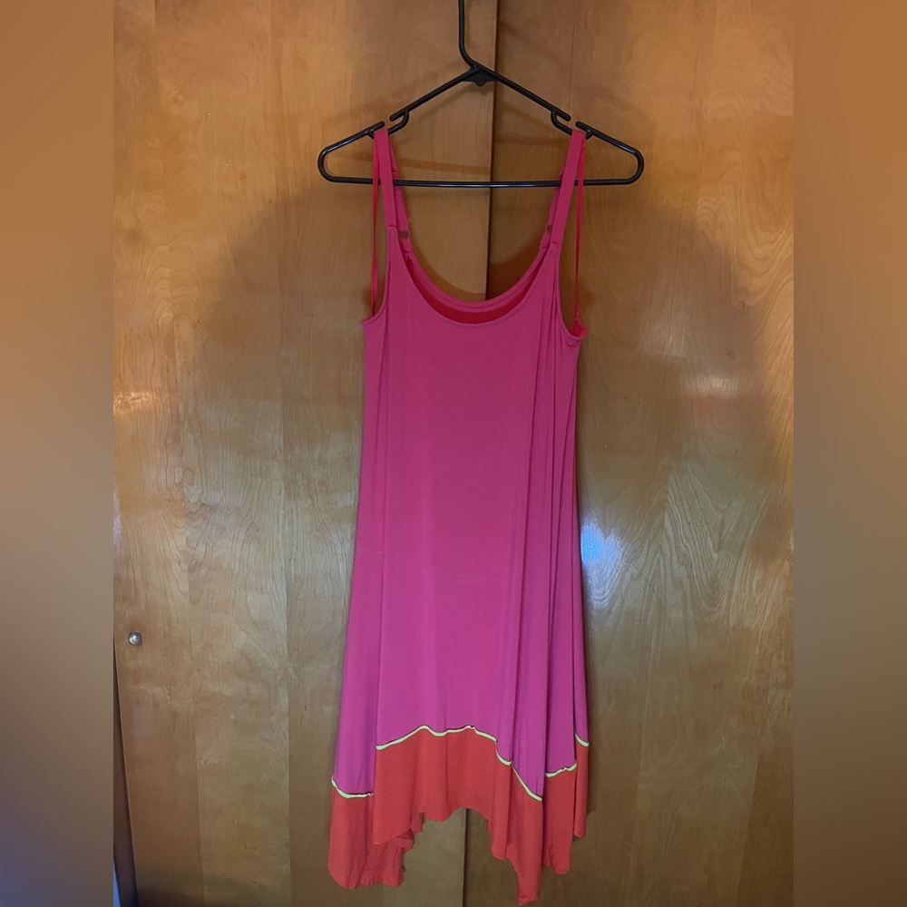 Women's Pink Sleeveless Swing Dress with Contrast Hem